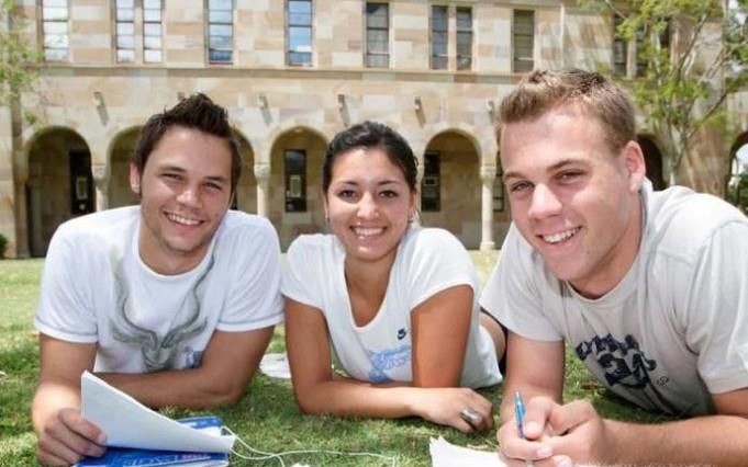 英国留学:利物浦约翰摩尔斯大学研究生奖学金介绍及申请方法